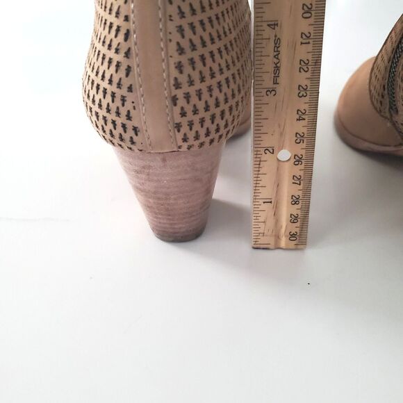 Frye Booties Women's Size 7 Taupe Brown Leather Lace Cutout Ankle Booties Zip-Up - Picture 10 of 13